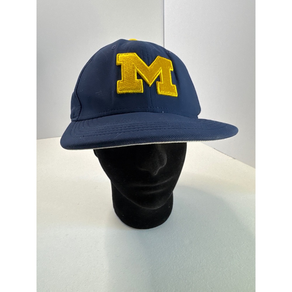 Nike True Dri-FIT Michigan Wolverines Hat Navy Blue Yellow M Logo American Flag